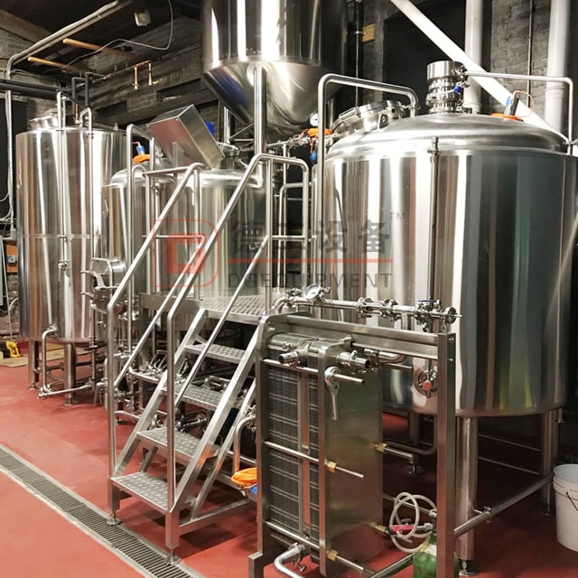 Équipement de brasserie de bière en acier inoxydable de 1000 L disponible Système de brassage de la brasserie à trois navires en Italie